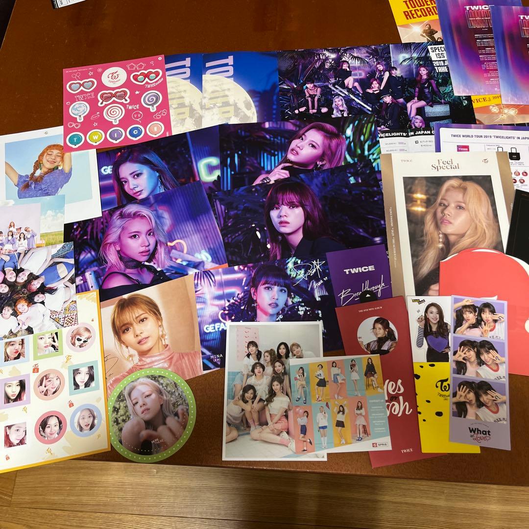 TWICEアルバムセット（トレカ、特典付き）