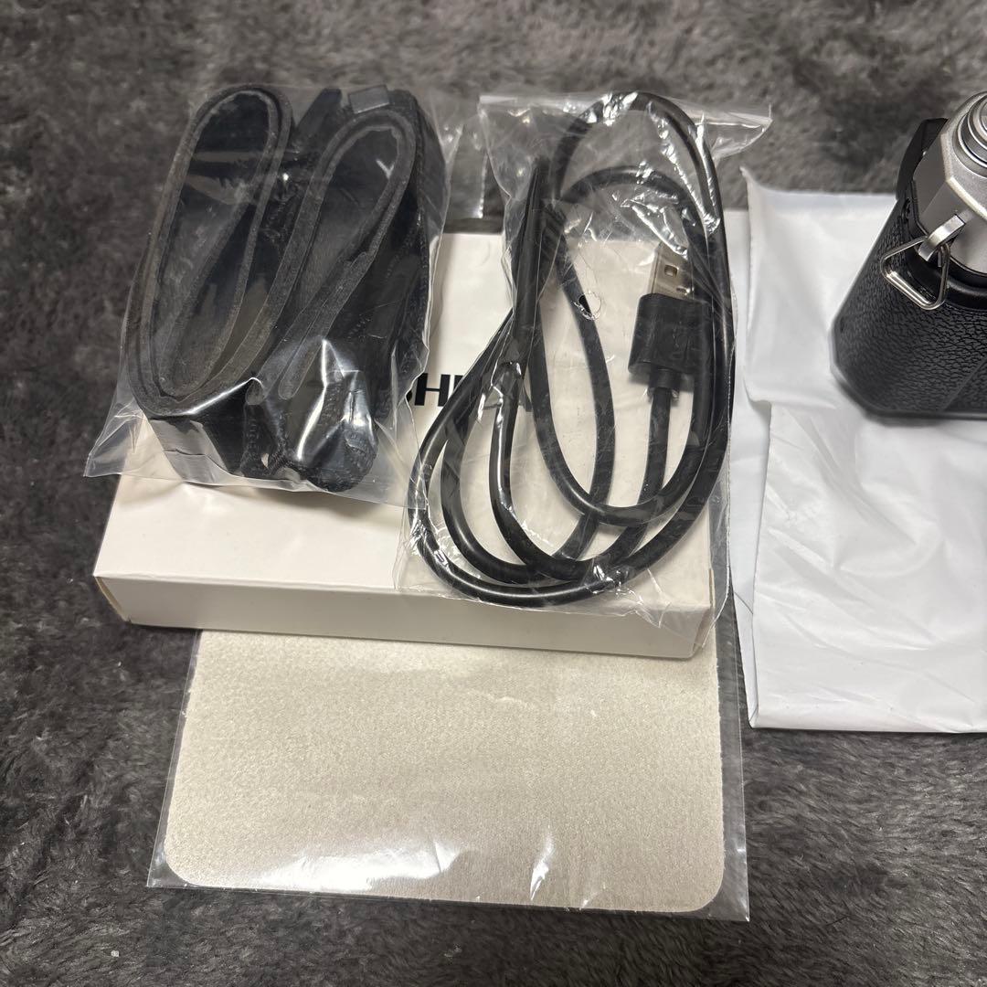YASHICA FX-D100デジタルカメラ 28mmレンズ付