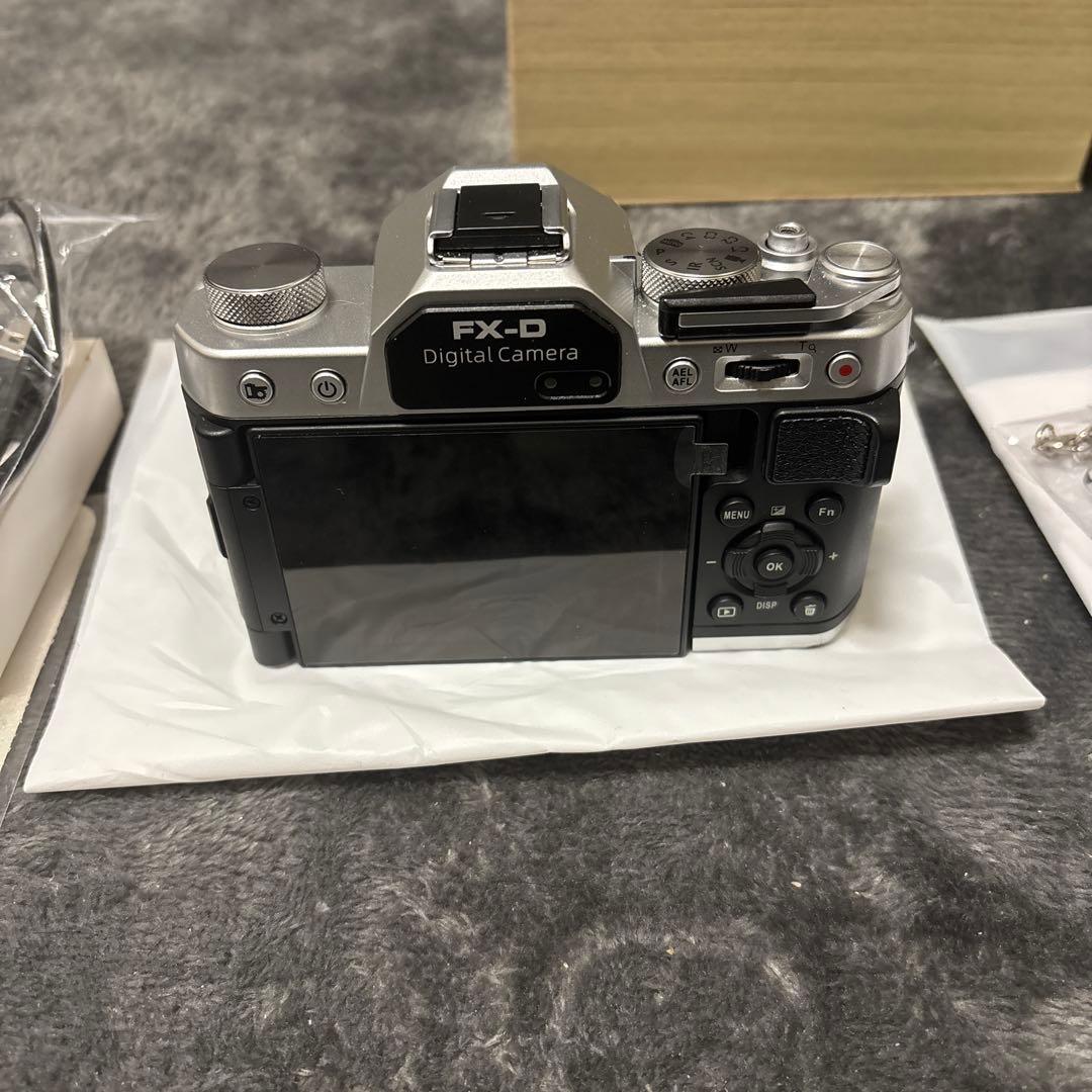 YASHICA FX-D100デジタルカメラ 28mmレンズ付