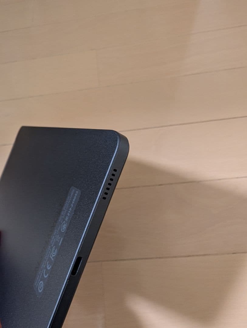 8インチタブレット　Apad1　ケース付き、多少難あり