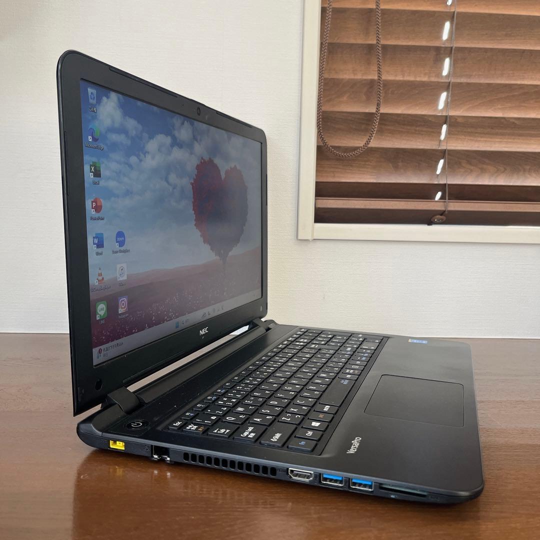 カメラ付PC✨ノートパソコン　windows11✨オフィス付き✨薄型✨NEC✨黒