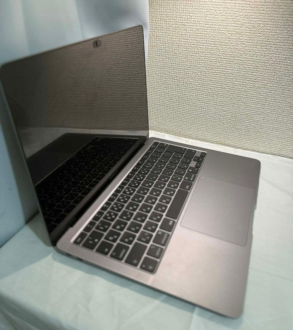 美品 MacBookAirM1 8GB 256GB シルバー バッテリ容量82%