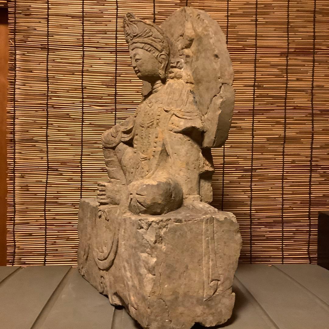 朝鮮・三国時代「静寂と慈悲の水月観音菩薩半跏像」高句麗・新羅・百済・天平・石仏