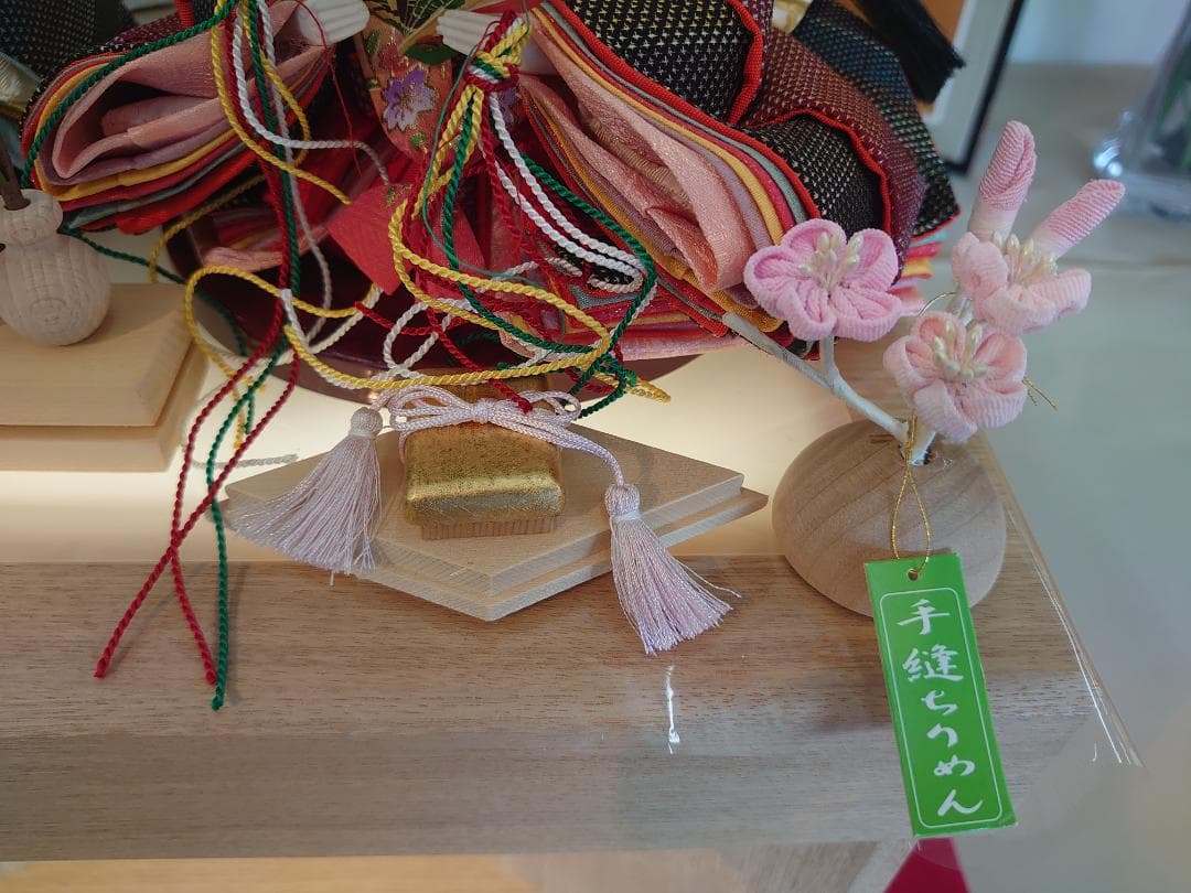 ●新品●収納式おひなさまフルセット●　つむぎ風衣装飾り　LED電気付き台