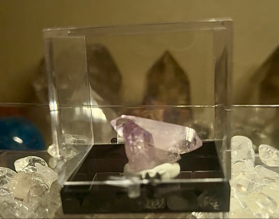 ベラクルスアメジスト 鉱物標本 透明度の高い美結晶 ジオード感あり Amulet