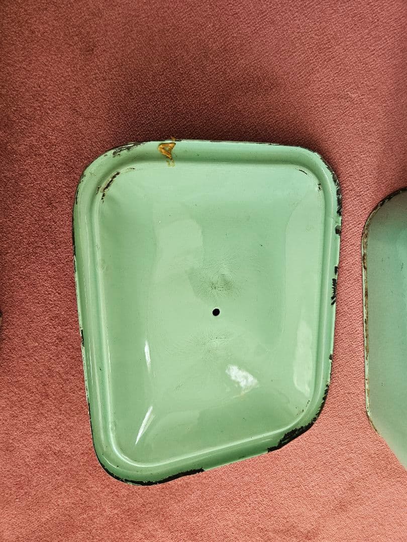 イギリスアンティークホーローブレッド缶