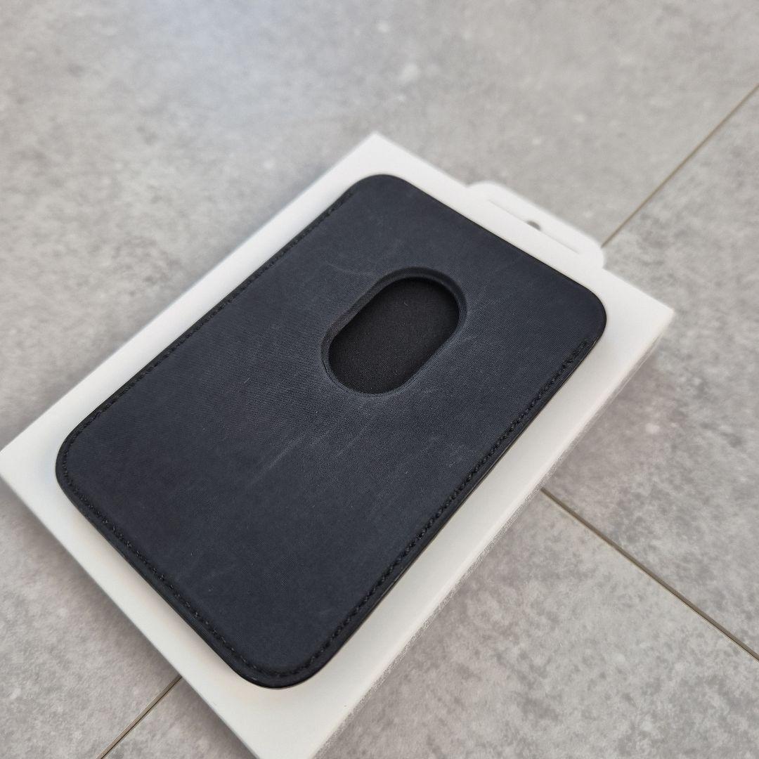 iPhone15 plus ブラックSIMフリー+純正アクセサリー付