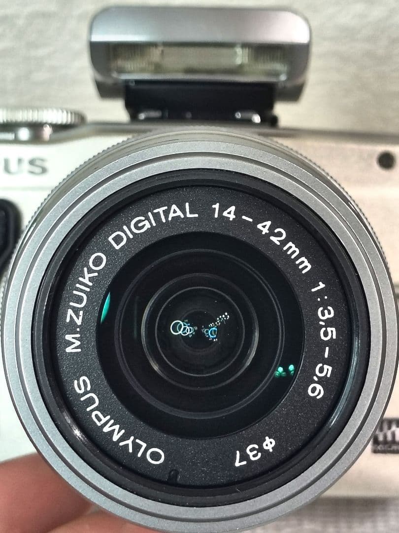 オリンパス E-PL5 14-42mmレンズ、望遠レンズ40-150mm付き