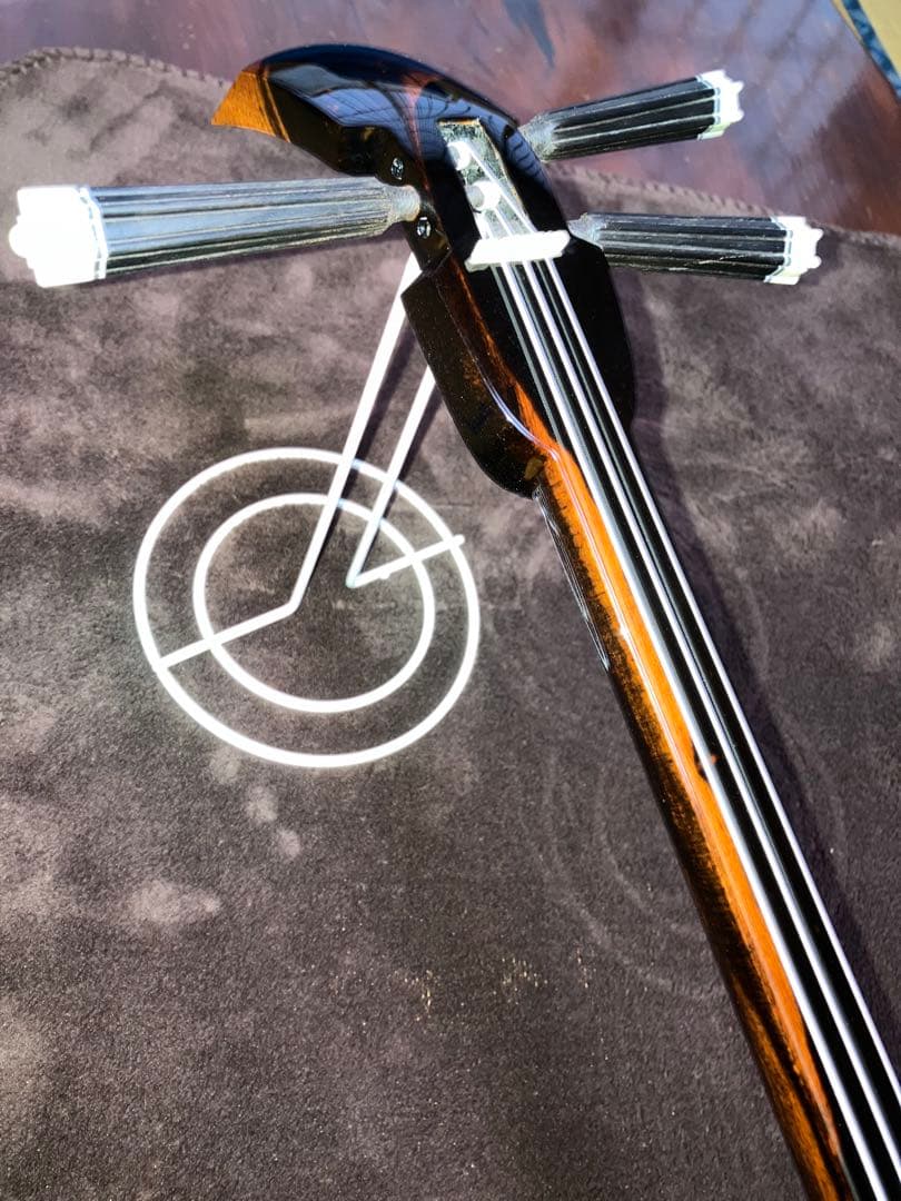 沖縄三線フィリピンエーマ￼(上質カミゲン黒木)与那城型本皮一枚張りスンチ塗の出品