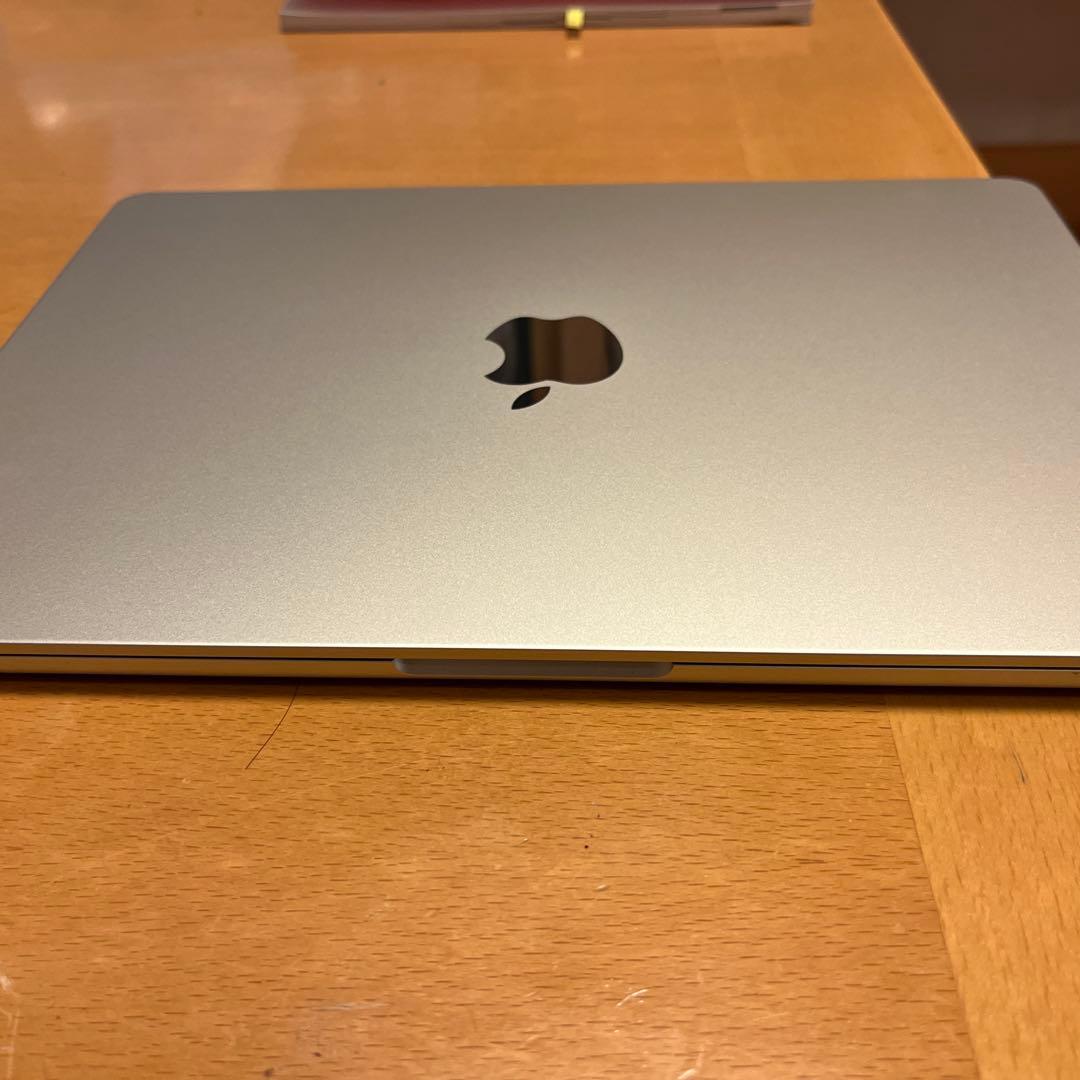 【3月末まで:パーツ新品交換済】 MacBook Air M2 8G 512G