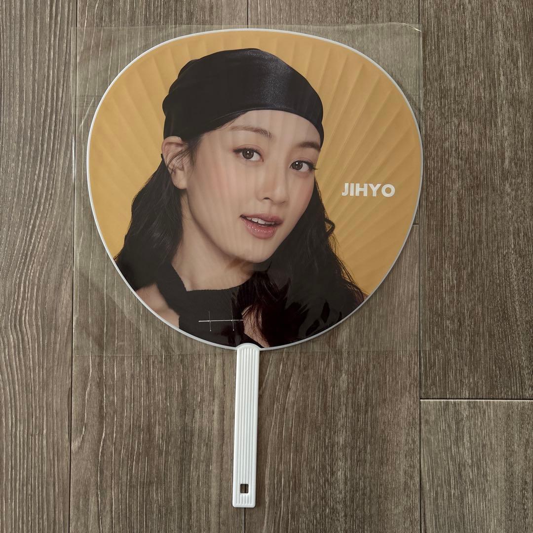 YM-1433 TWICE 新品 オフィシャルグッズ グッズ うちわ