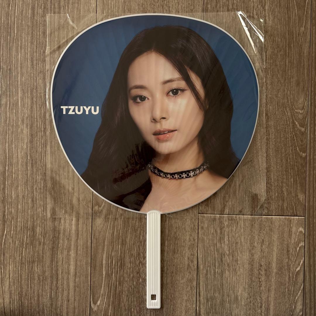 YM-1433 TWICE 新品 オフィシャルグッズ グッズ うちわ