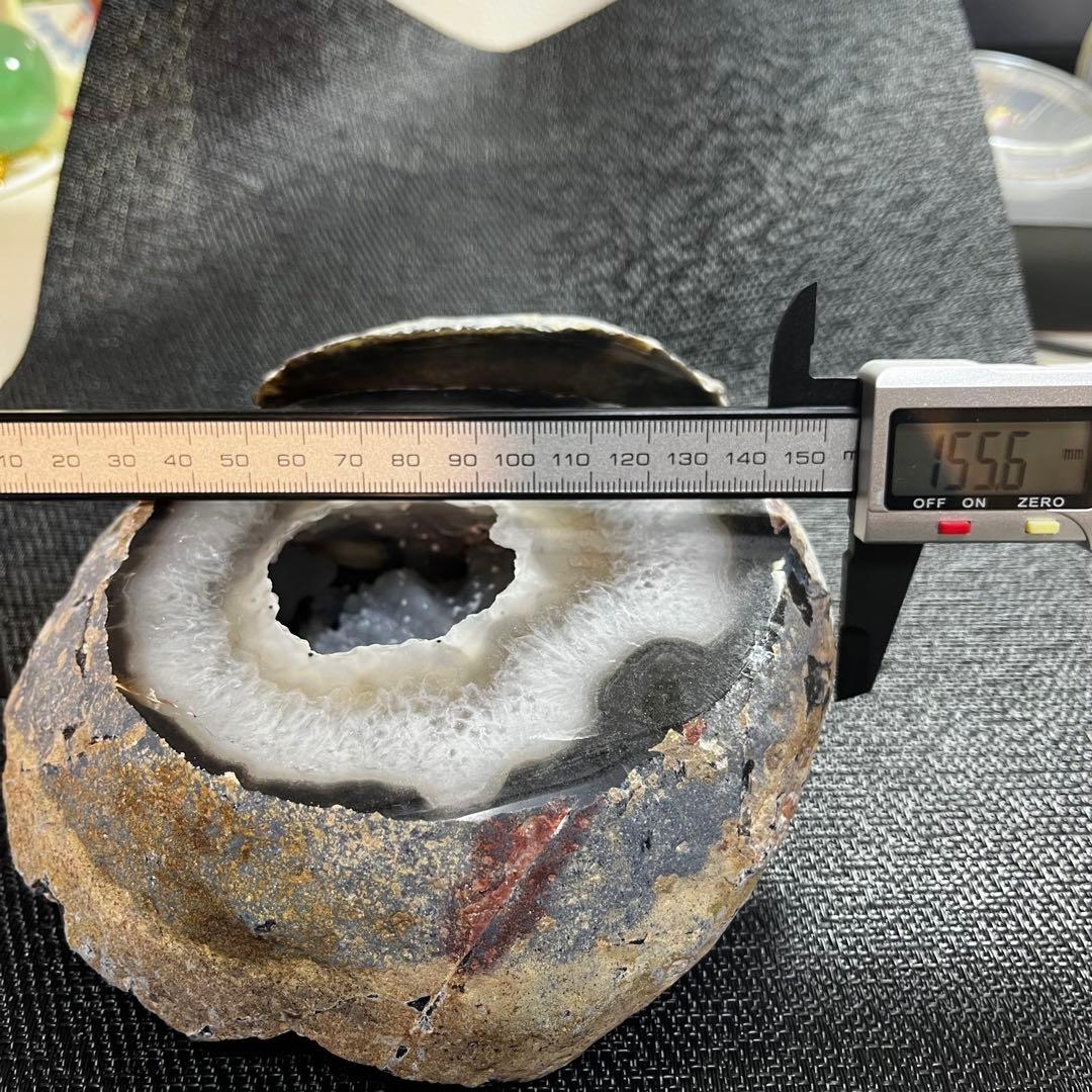 天然石　トレジャーメノウ　重量1.９kg 　幅約155mm