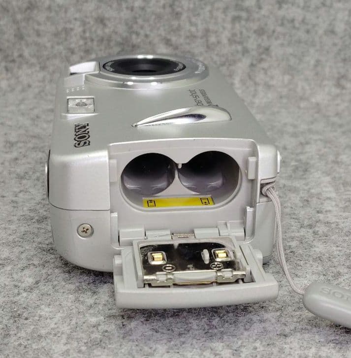 デジタルカメラ SONY Cyber-shot DSC P32