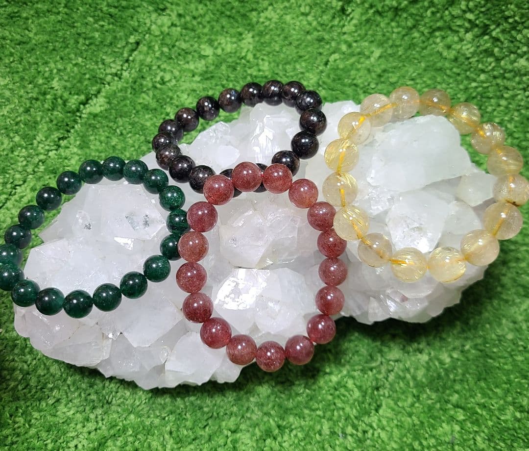 天然石  魚眼水晶クラスター 横幅：22cm