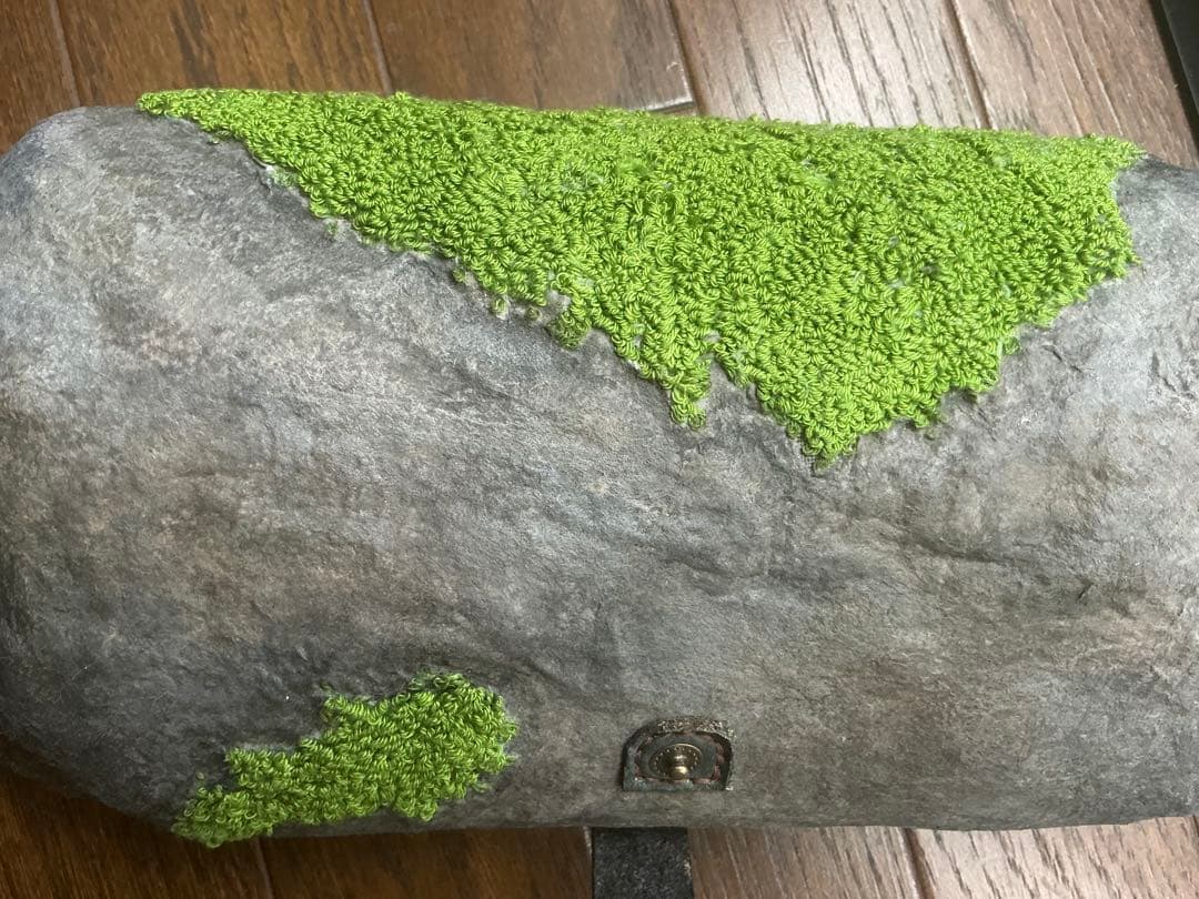 フェイク石バッグ 苔刺繍　カルトナージュ　ジブリ　一点もの　作家ものクラッチ