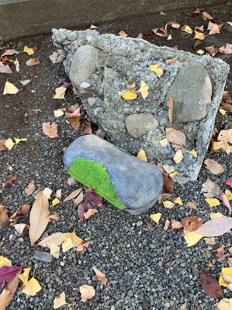 フェイク石バッグ 苔刺繍　カルトナージュ　ジブリ　一点もの　作家ものクラッチ