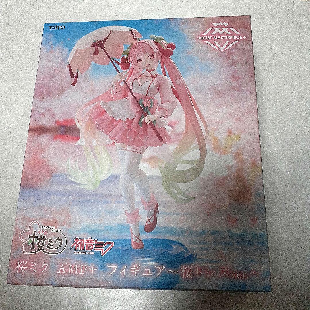 アニメキャラクターグッズ大量まとめ売り缶バッジ＆美少女フィギュア等1100点以上