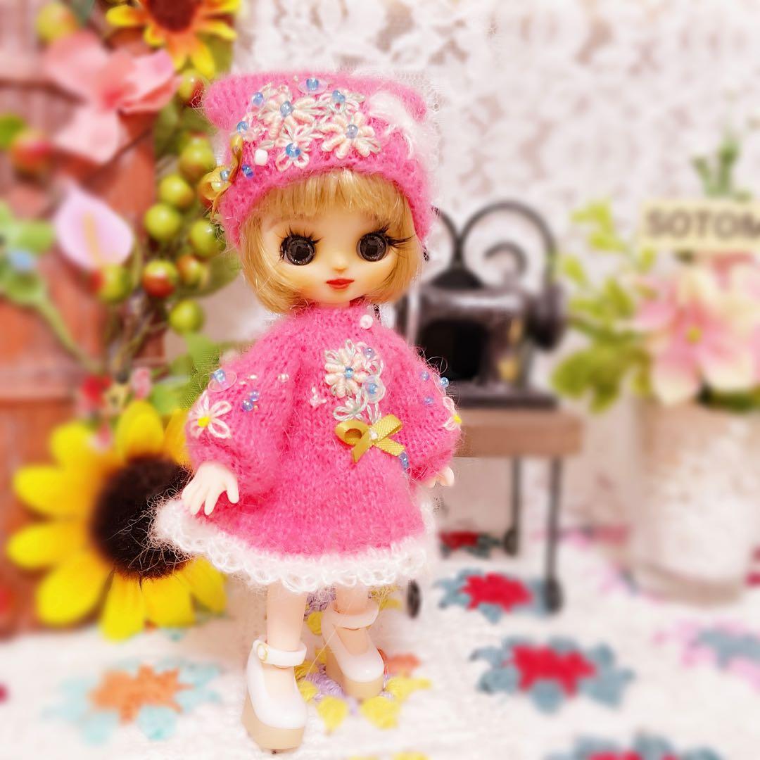 オビツ11 / プチブライス対応 ピンク刺繍ワンピース & ニット帽子セット