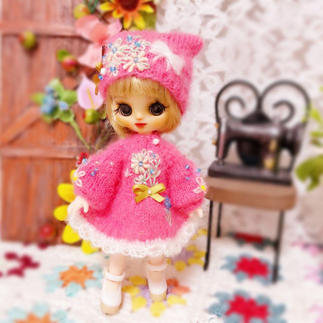 オビツ11 / プチブライス対応 ピンク刺繍ワンピース & ニット帽子セット