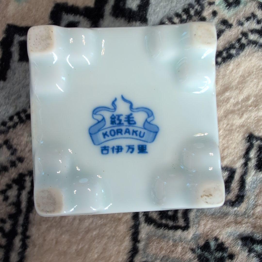 KORAKU 青と白の陶器容器