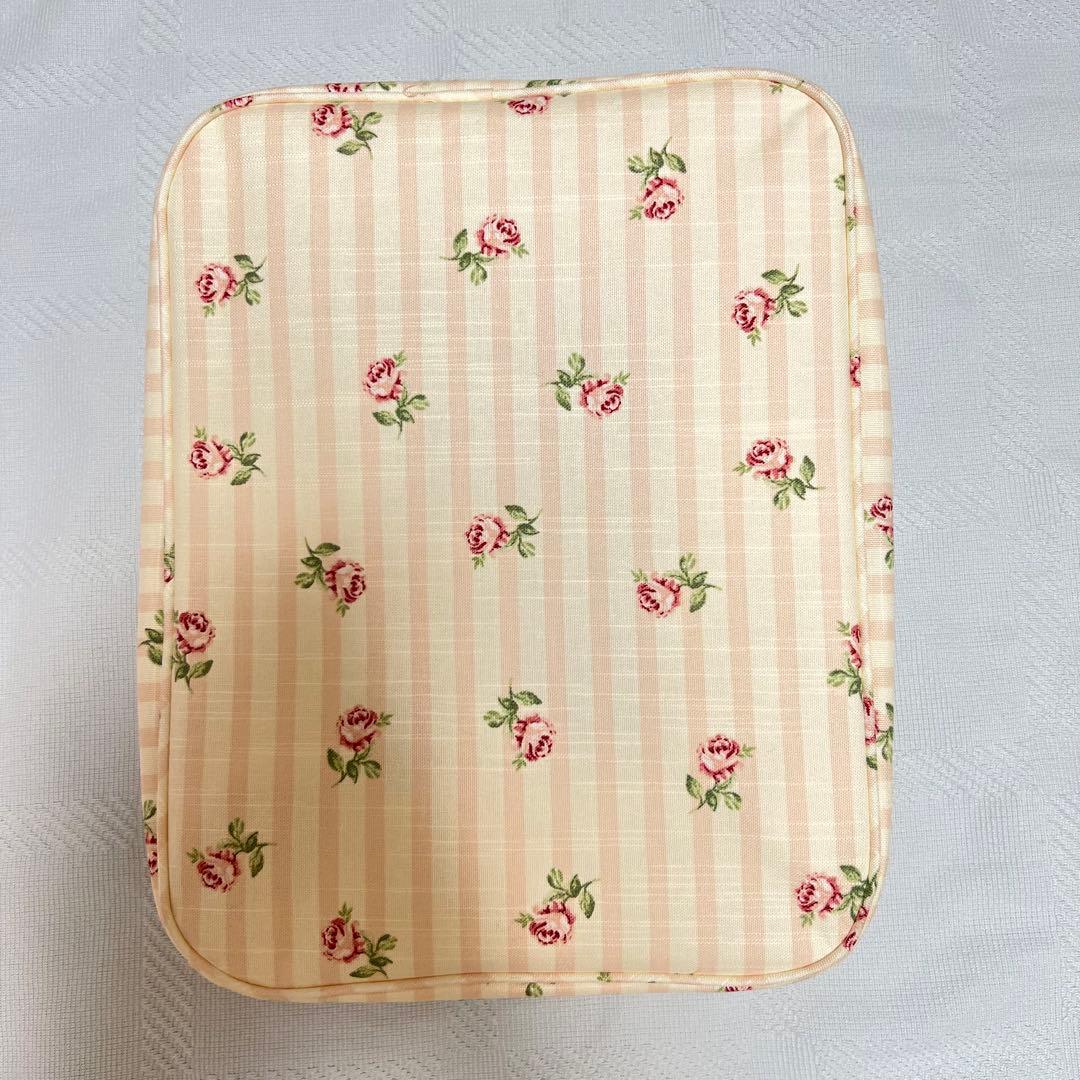 ローラアシュレイ（LAURA ASHLEY）ストレージボックス／布製バスケットM