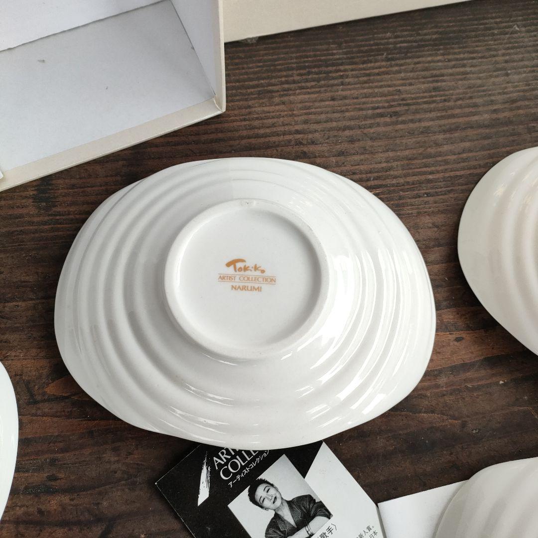 未使用品 加藤登紀子 ナルミチャイナ NARUMI Bone China 元箱付