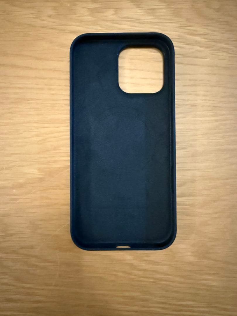 iPhone 16 Pro Max シリコンケース ブラック