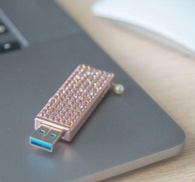 スワロフスキー　USBメモリ