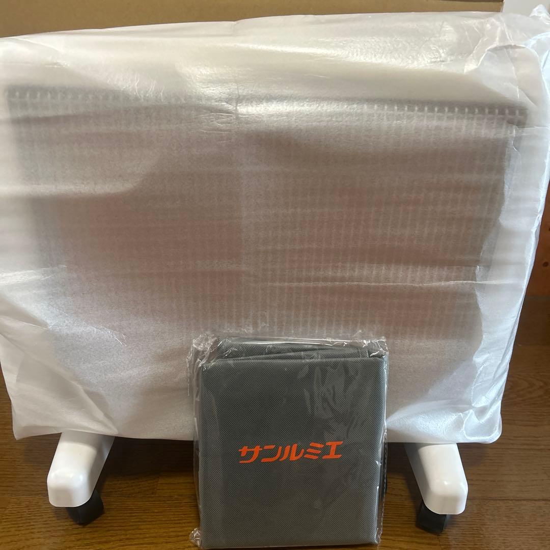 サンルミエ エクセラ7 N700L-GR 遠赤外線ヒーター　ホワイト　収納カバー