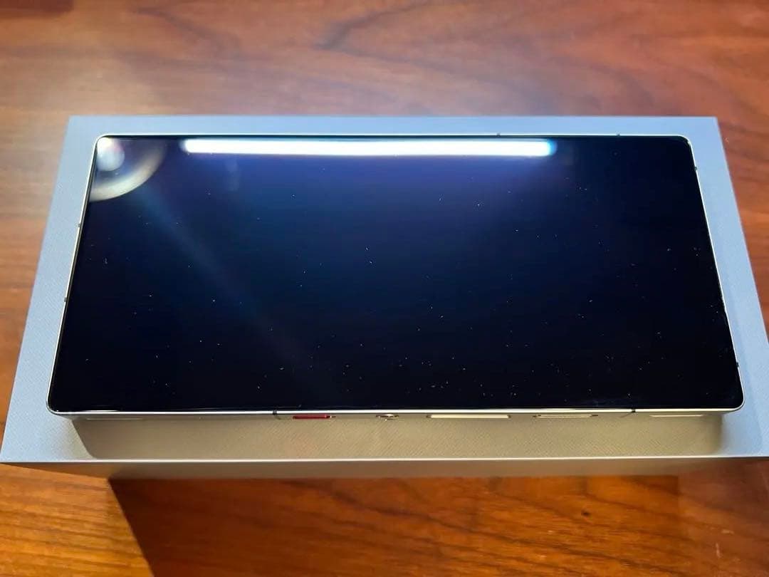 REDMAGIC 10 Pro 16+512GB Moonlight 本体