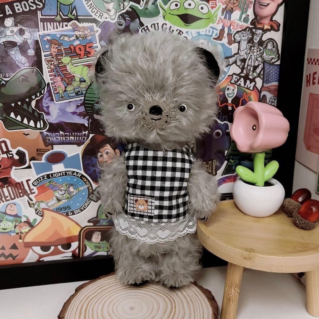 微笑む灰色の仔熊ちゃん ぬいぐるみ テディベア アーティストベア 海外作家様