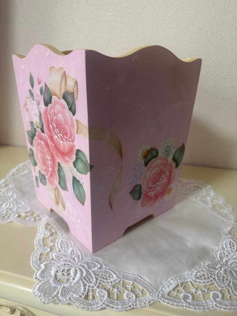 トールペイント作品　ピンクのバラ柄木製　ダストボックス
