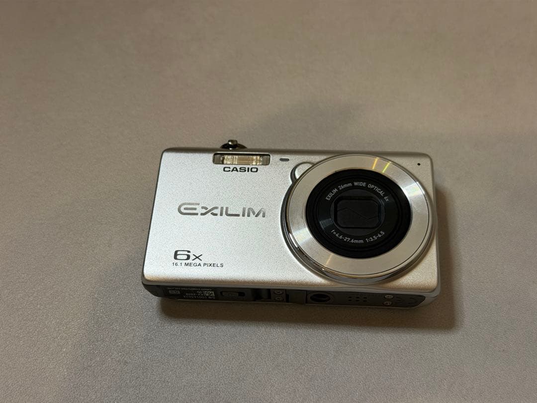 【未使用級】CASIO カシオ EXILIM EX-ZS28 付属品完備
