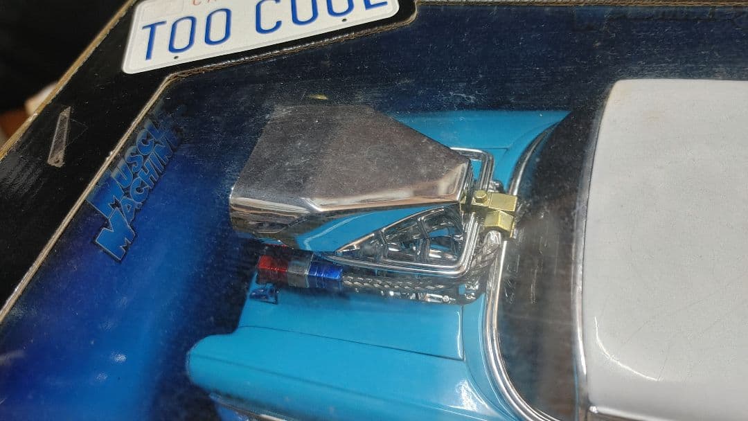 Muscle Machines 57 Chevy 1/18スケール　新品未開封