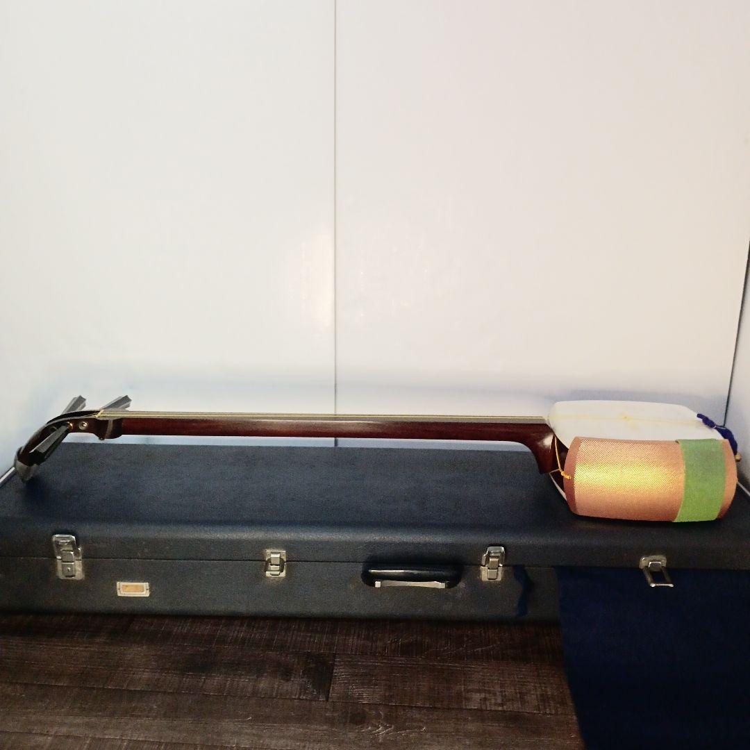 【現状品】三味線 本体 ハードケース付き 和楽器 弦楽器 和風 弦楽器