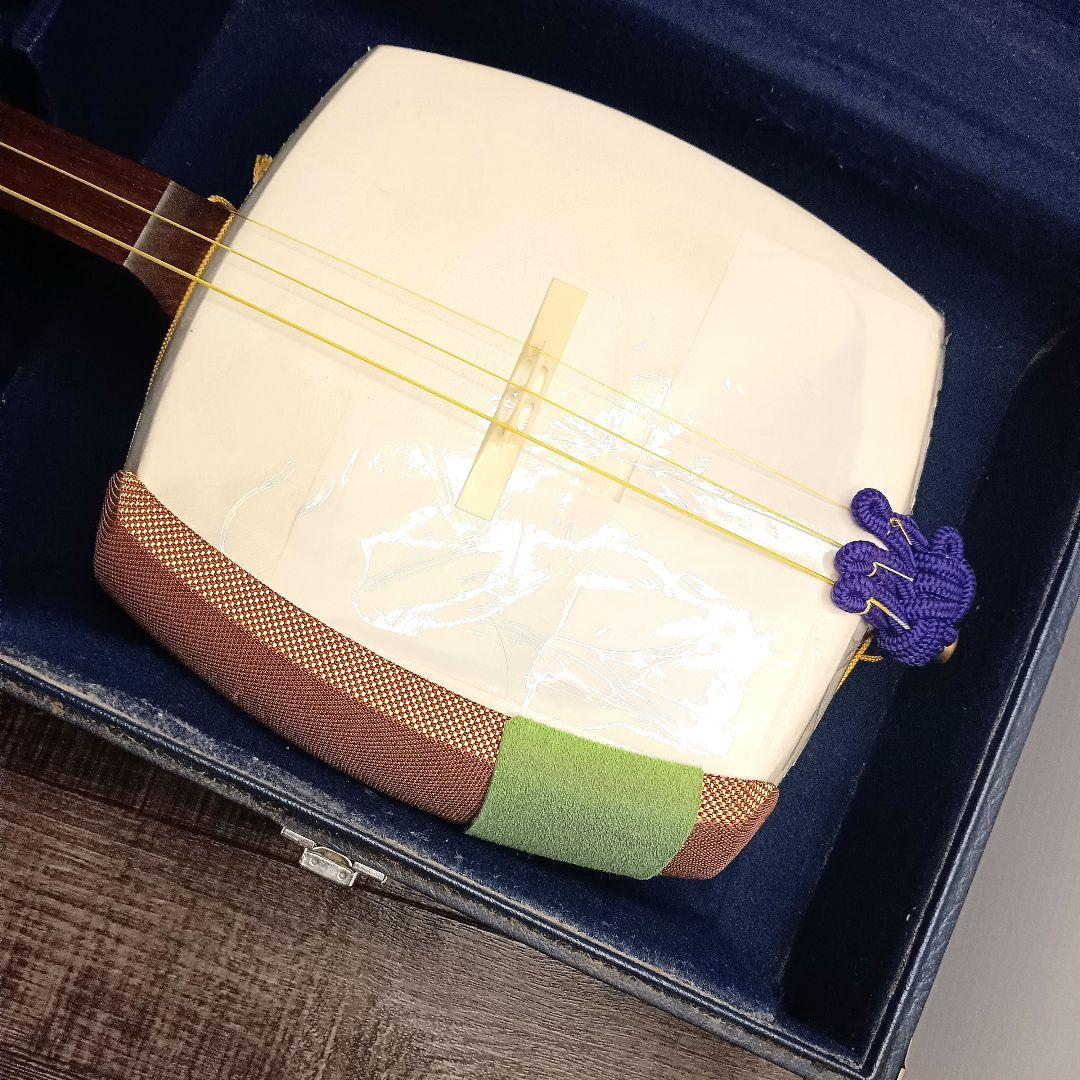 【現状品】三味線 本体 ハードケース付き 和楽器 弦楽器 和風 弦楽器
