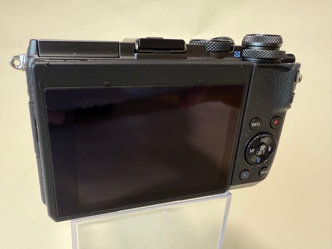 【美品】ミラーレスカメラ CANON EOS M6 レンズキット ブラック