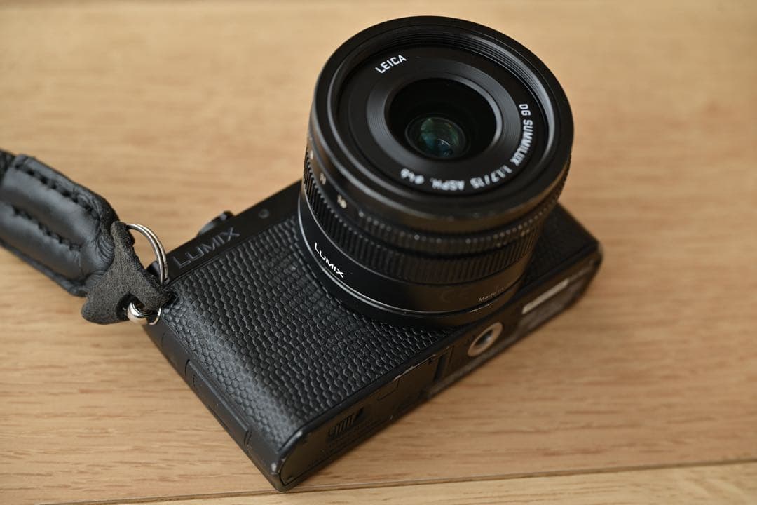 ジャンク　LUMIX ミラーレス一眼 GM1 レンズ付き