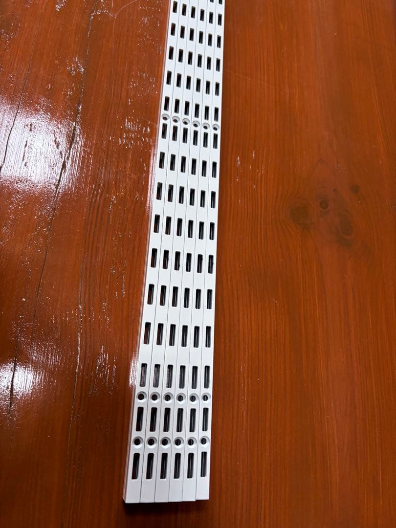 ホワイト プラスチック製 棚受けと棚柱 7個セット