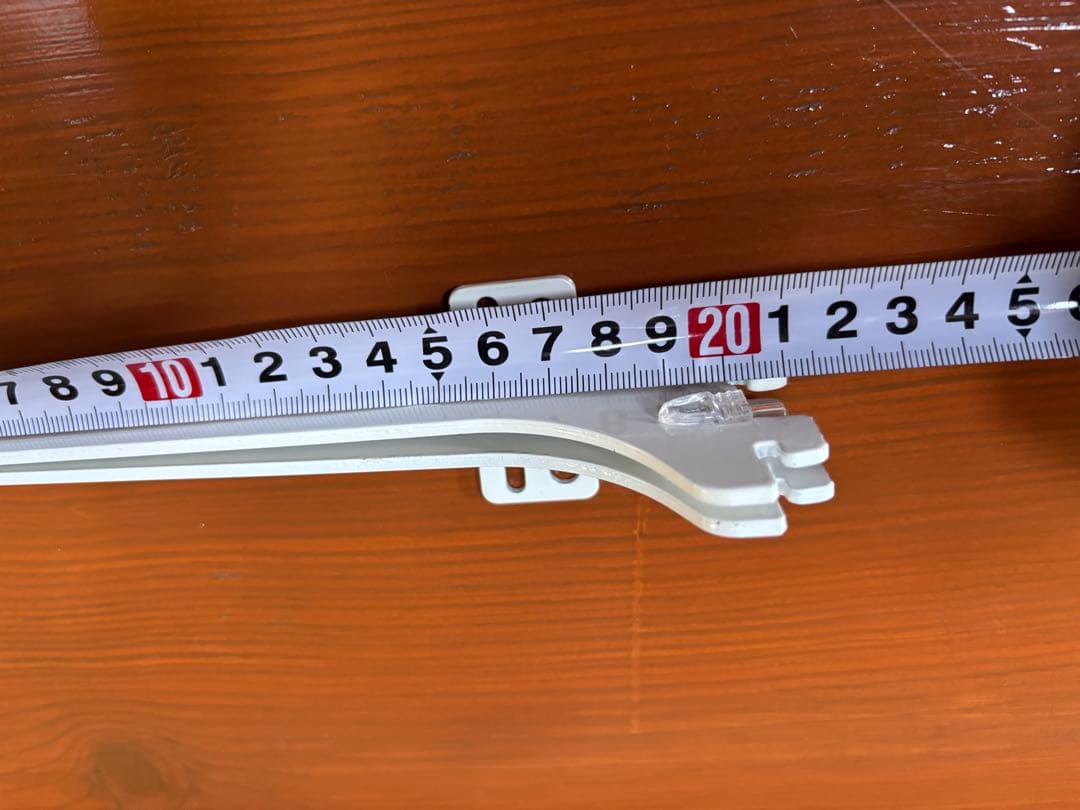 ホワイト プラスチック製 棚受けと棚柱 7個セット