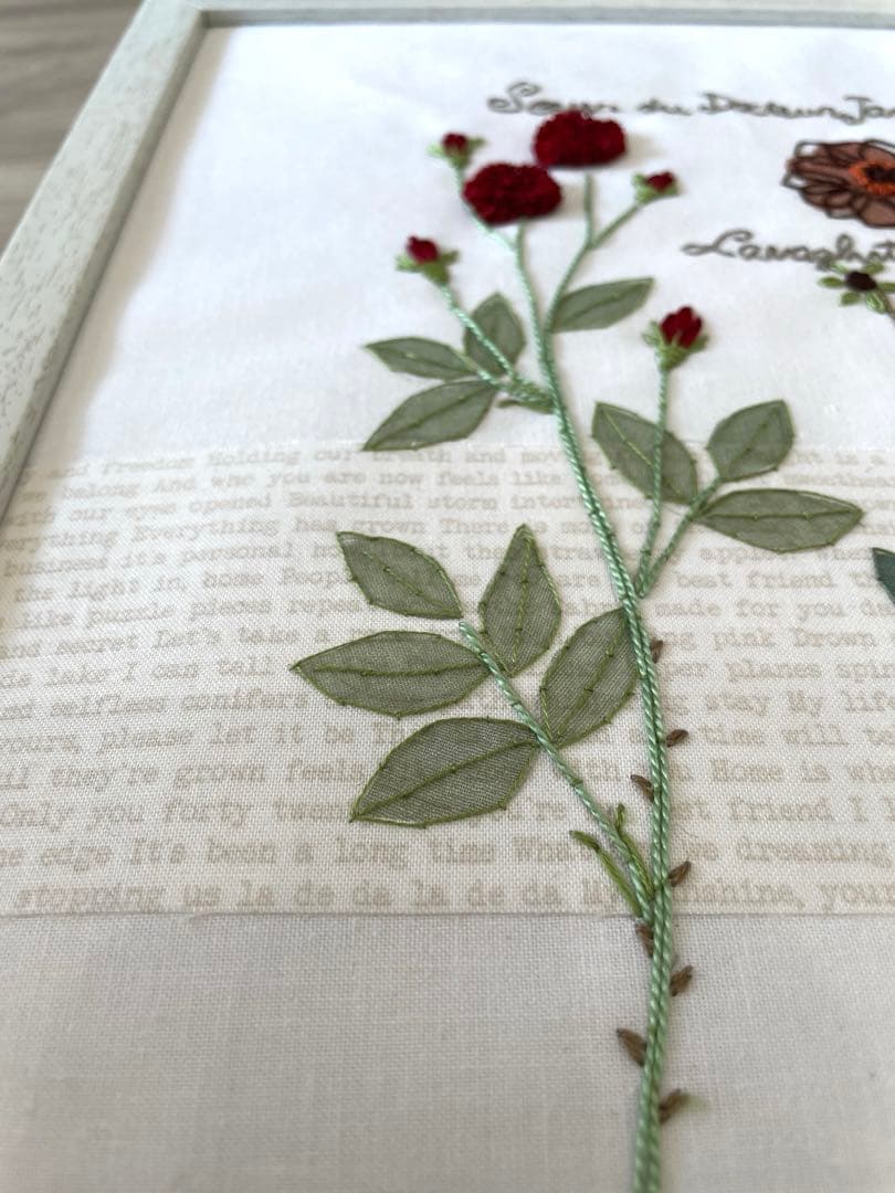 青木和子　刺繍　完成品　バラの咲く庭　「ダークカラーの薔薇」　12