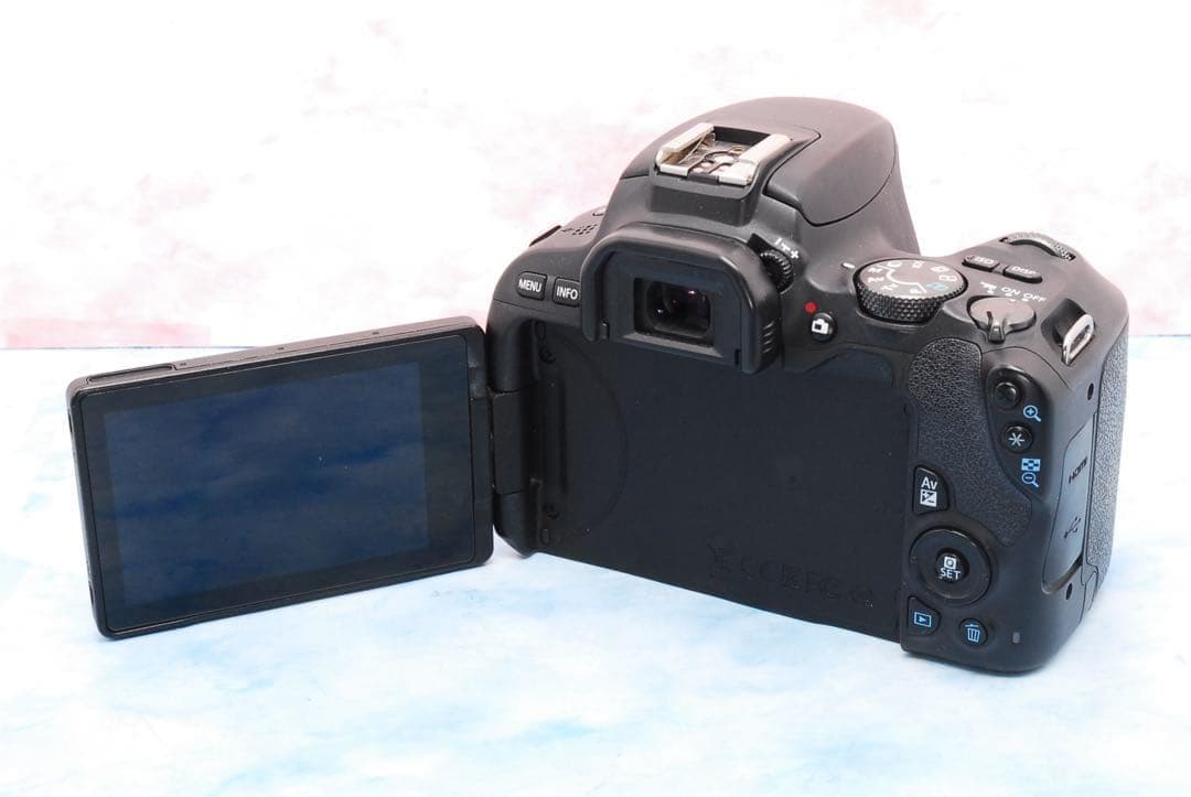 Canon kiss X9★手ぶれ補正標準＆超望遠★一眼レフカメラ★高性能