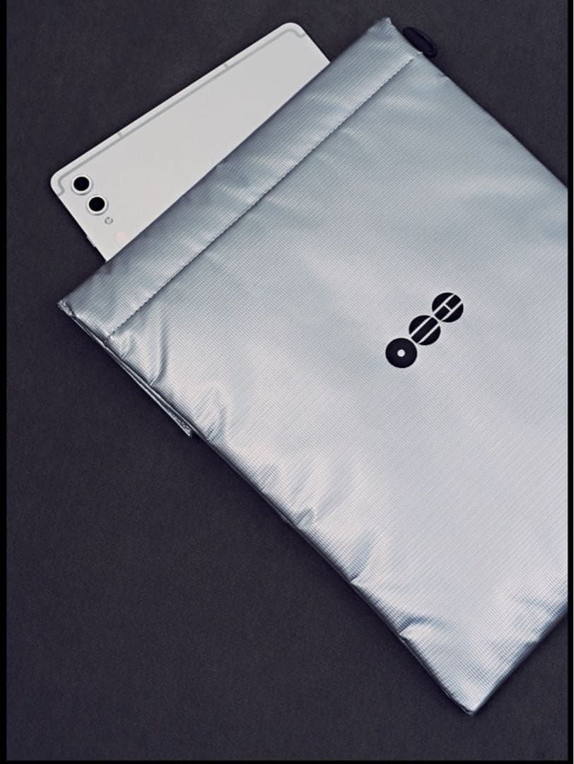 [ARIRANG]Laptop Pouch BTS 新品未使用　新聞一部