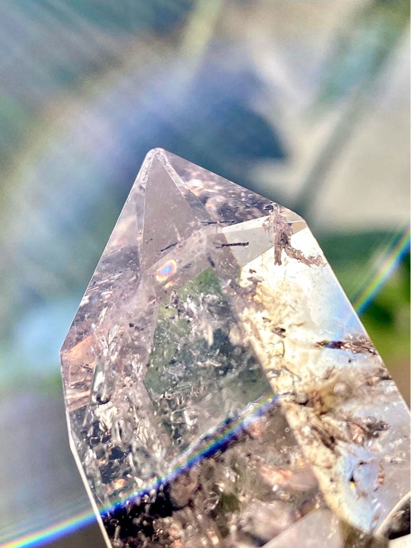 水入り水晶　虹入り ウォーターインクォーツ 高品質 天然石　太古の水　両剣水晶