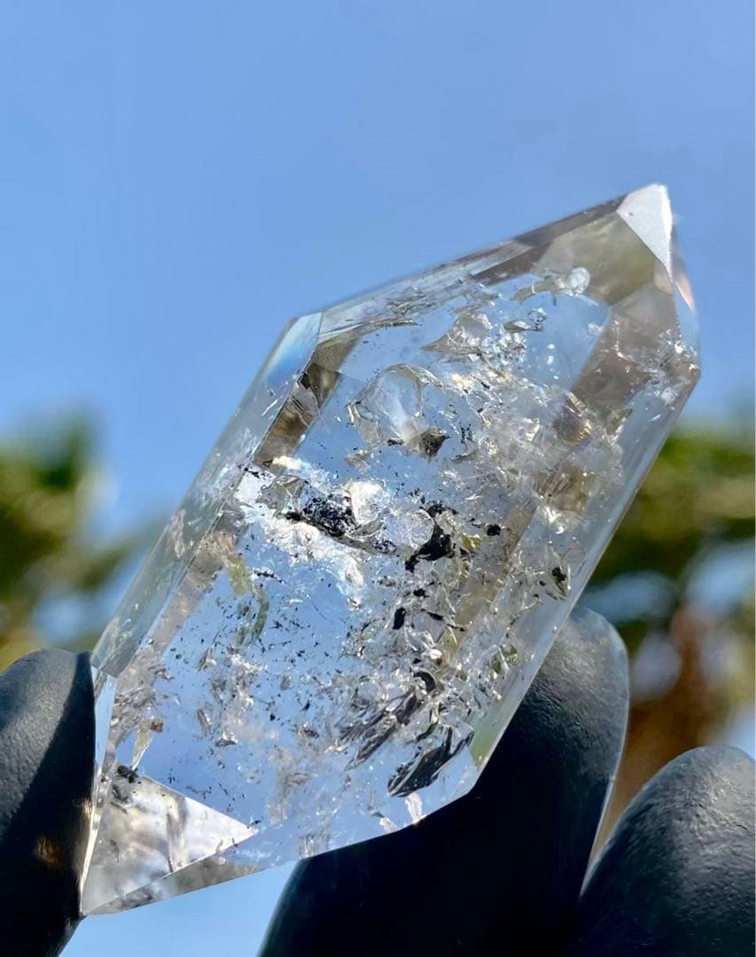 水入り水晶　虹入り ウォーターインクォーツ 高品質 天然石　太古の水　両剣水晶