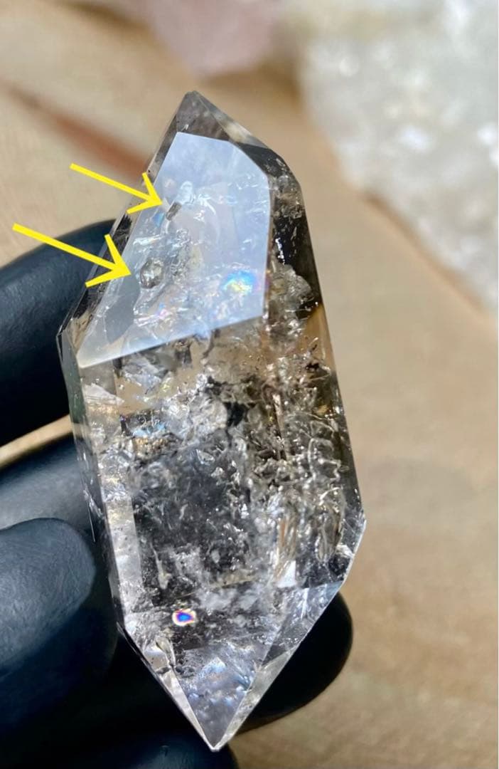 水入り水晶　虹入り ウォーターインクォーツ 高品質 天然石　太古の水　両剣水晶