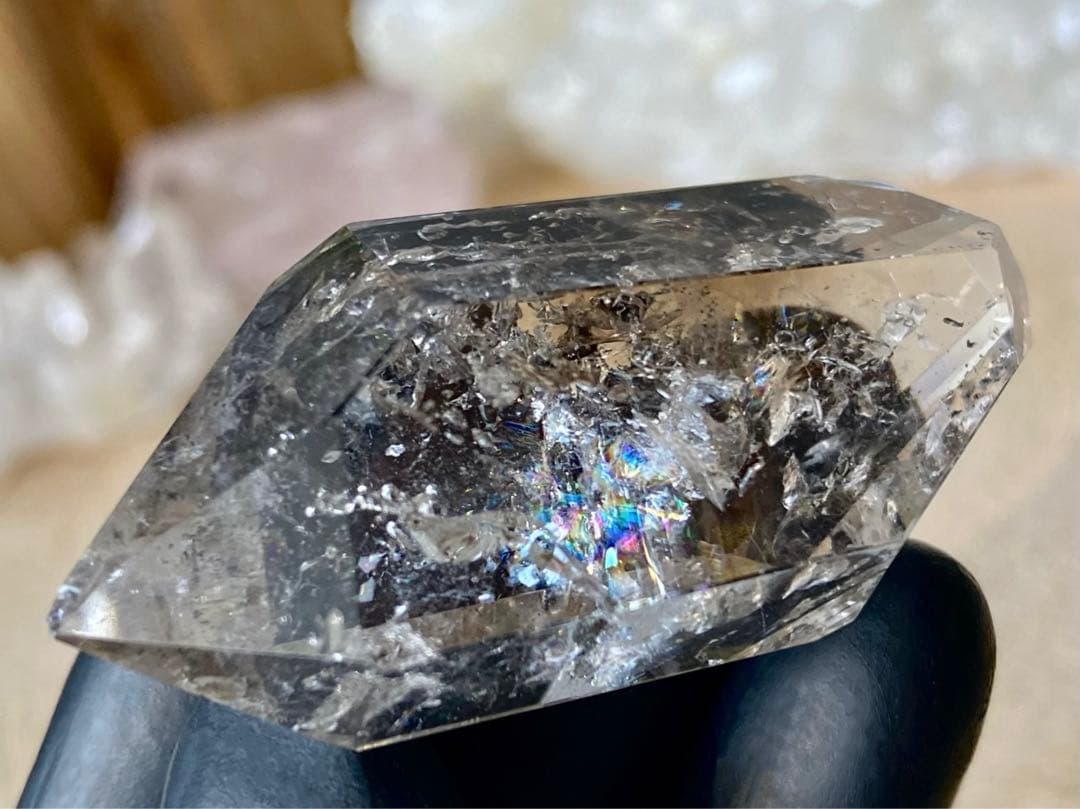 水入り水晶　虹入り ウォーターインクォーツ 高品質 天然石　太古の水　両剣水晶