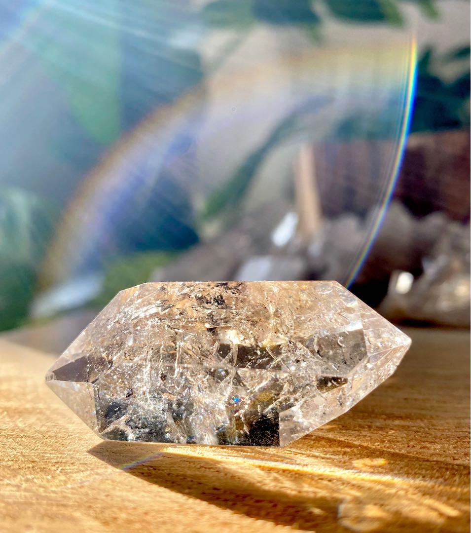 水入り水晶　虹入り ウォーターインクォーツ 高品質 天然石　太古の水　両剣水晶
