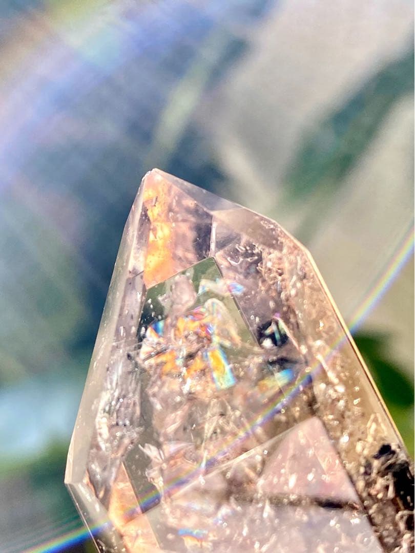 水入り水晶　虹入り ウォーターインクォーツ 高品質 天然石　太古の水　両剣水晶